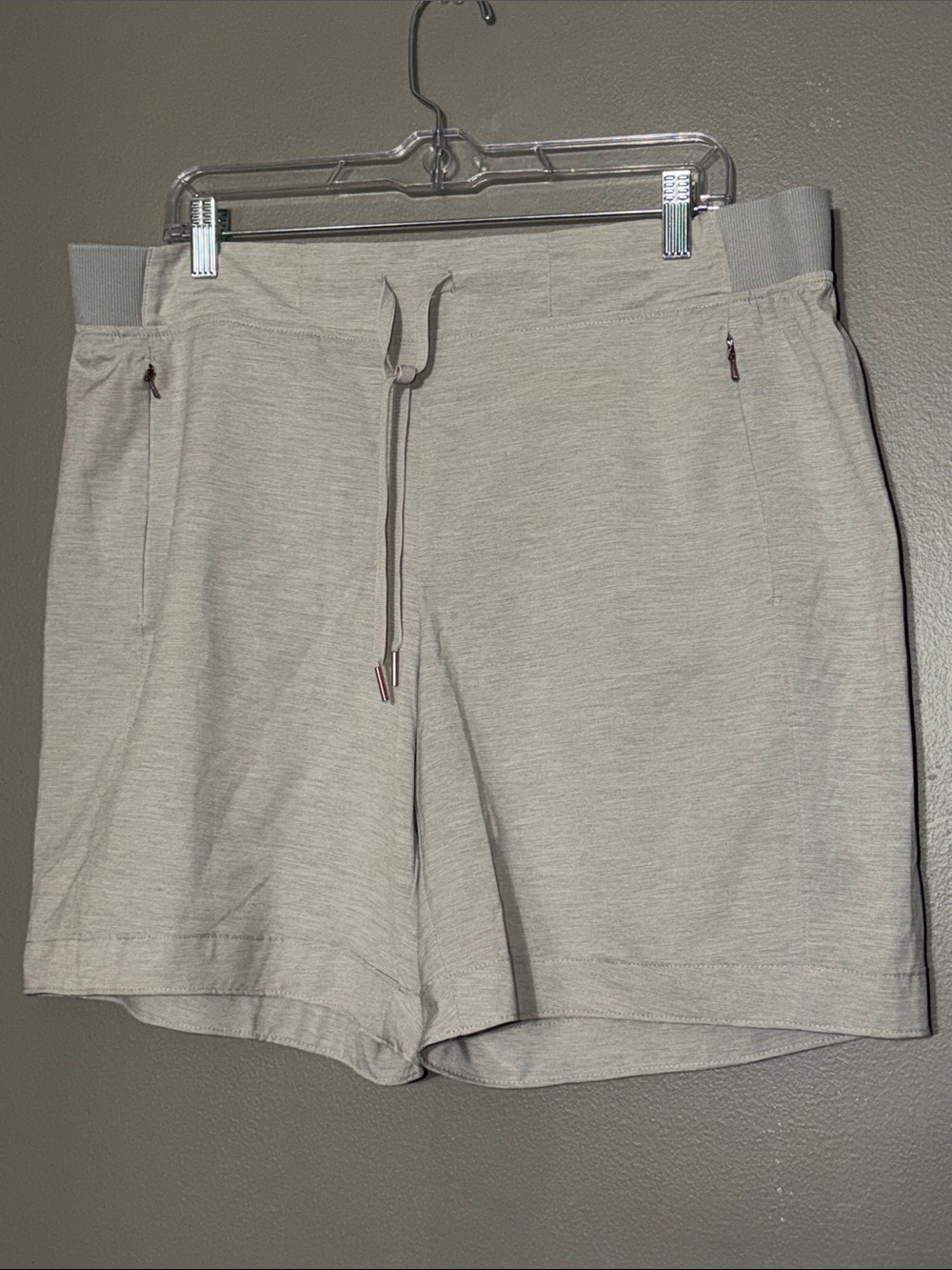 CALIA by Carrie Underwood XL Heather Grey Elastic Drawstring Shorts Pockets